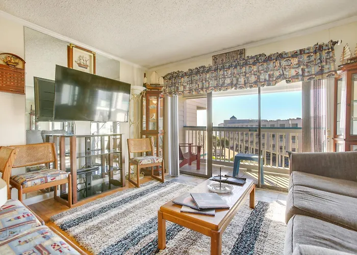 Galveston Retreat With Balcony And Gulf Views!